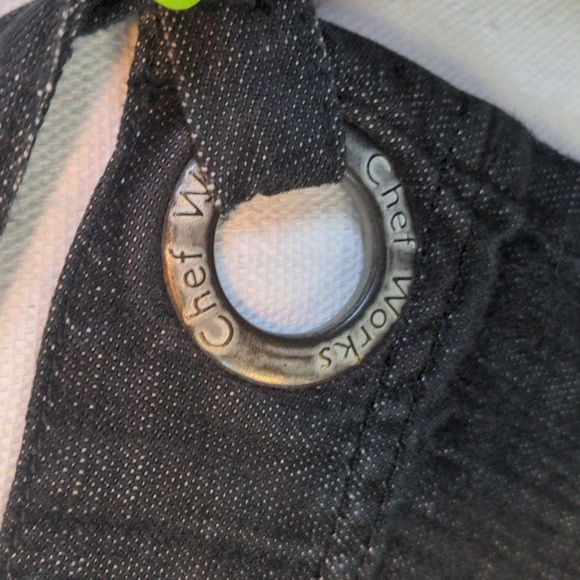 Professional CHEF WORKS DENIM APRON - Picture 5 of 9